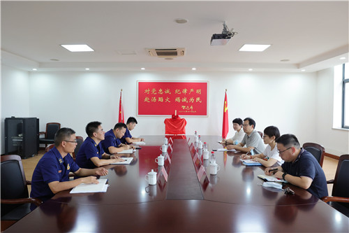 座谈.jpg 座谈.jpg